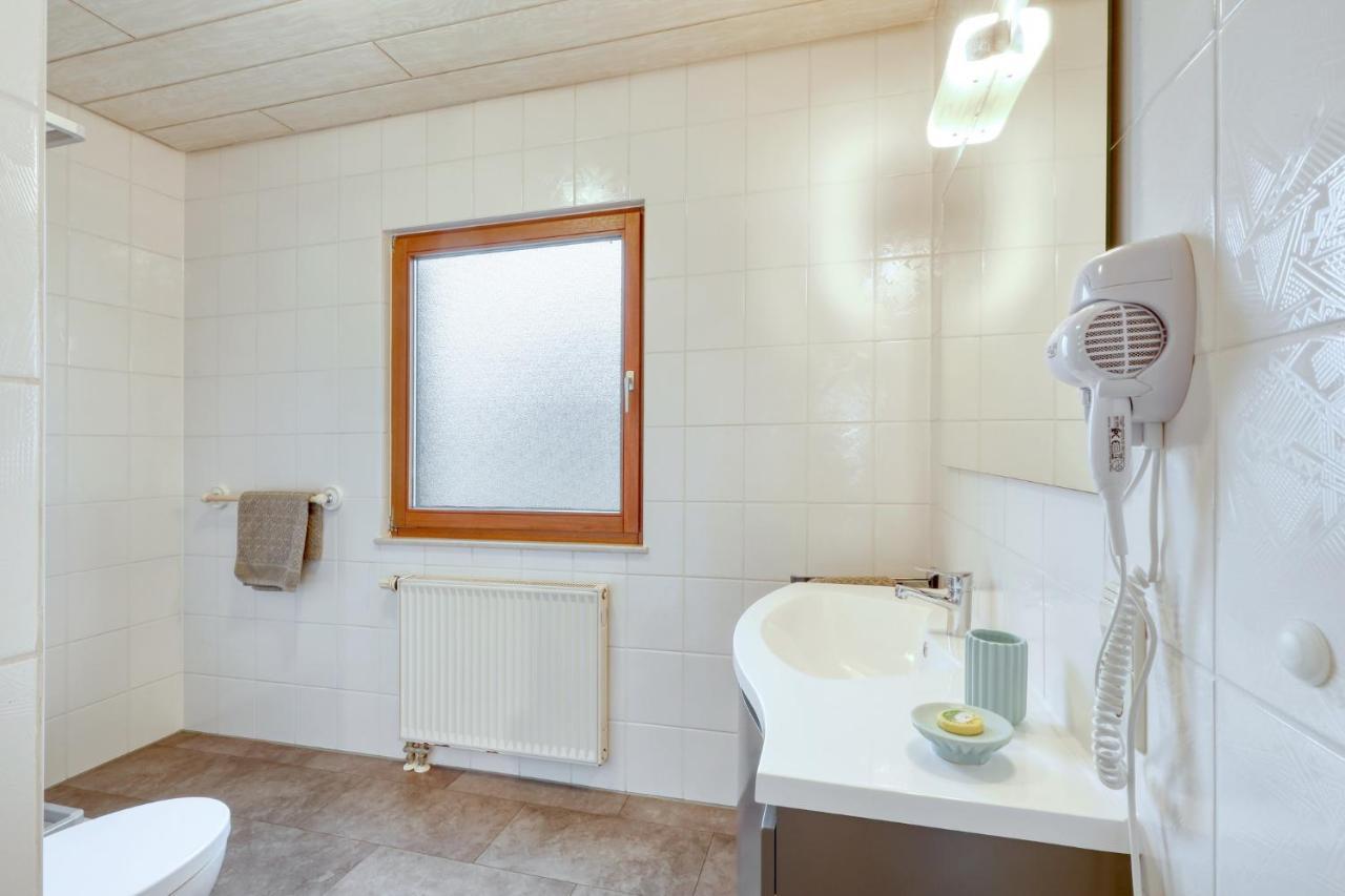 Seepark Kirchheim Ferienhaus Bei Diane Mit Sauna المظهر الخارجي الصورة